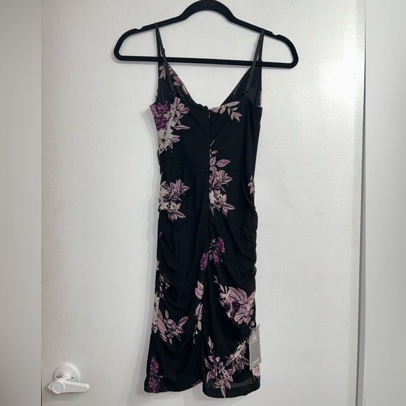 New Floral Le Château Dress - Picture 2 of 3